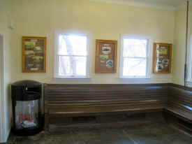 Smithtown Station waiting room old displays.jpg (49263 bytes)